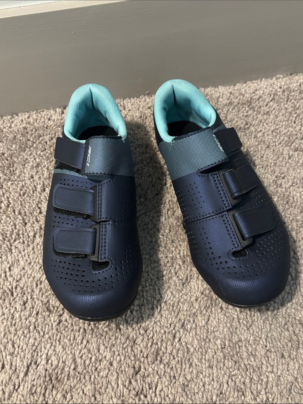 Shimano Women's Navy Athletic Shoes with Mint Lining